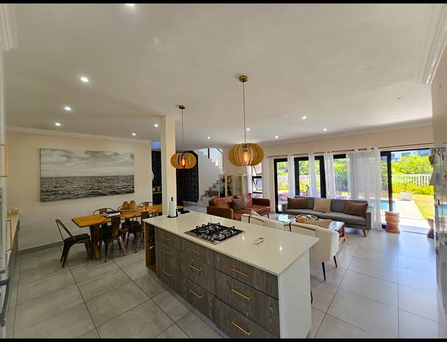 4 BEDROOM HOUSE FOR SALE IN NEW SALT ROCK CITY